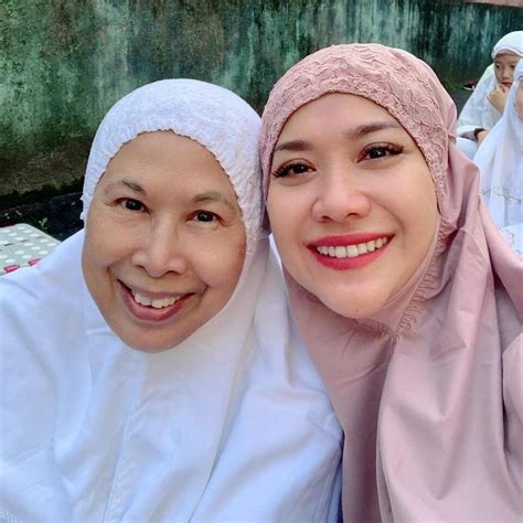 Cerita Dewasa Ngentot Dengan Ibu Mertua Cantik Penuh Nafsu